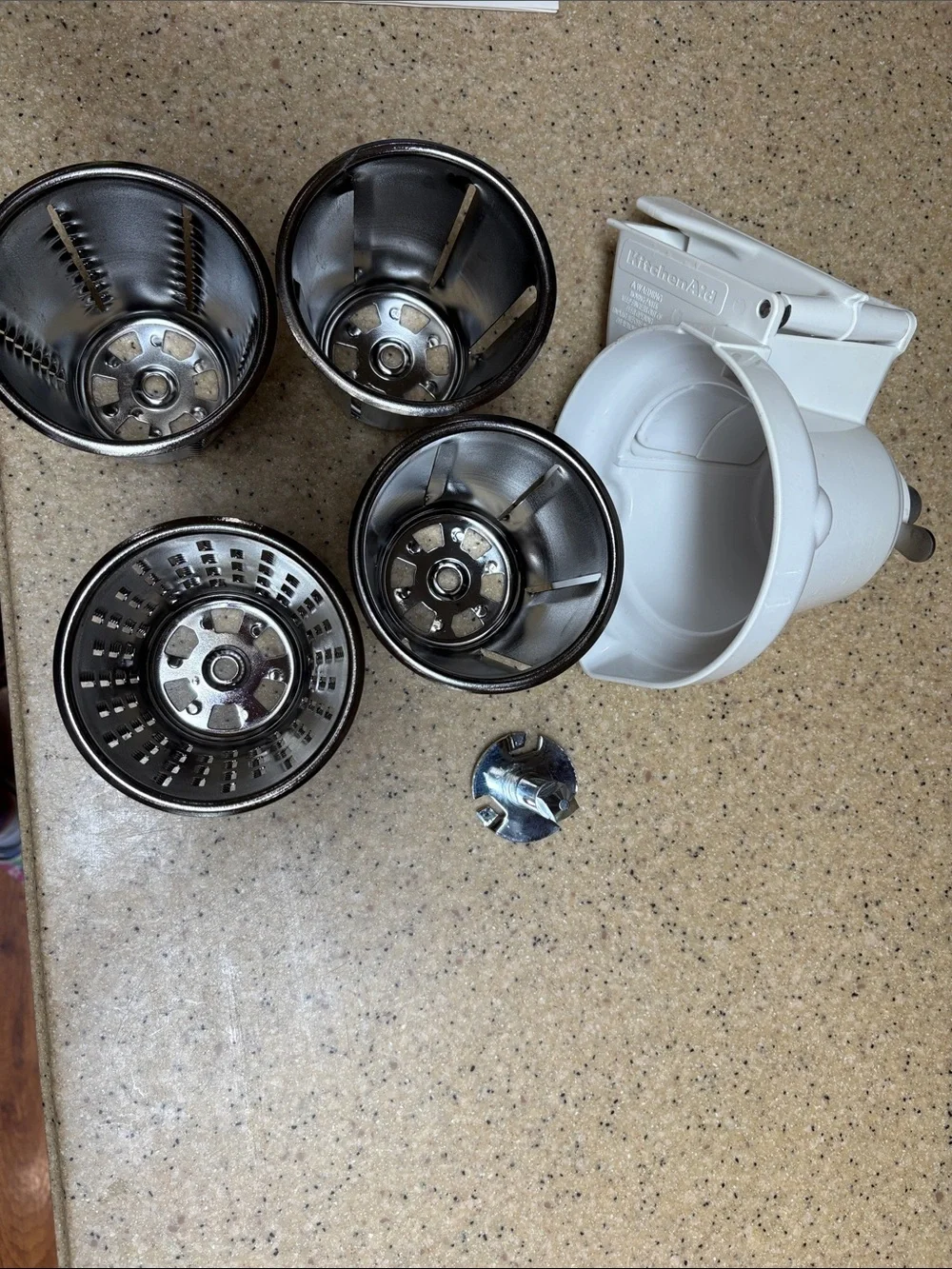 KitchenAid White attachment RVSA Rotor Slicer/Shredder & Instruction Manual